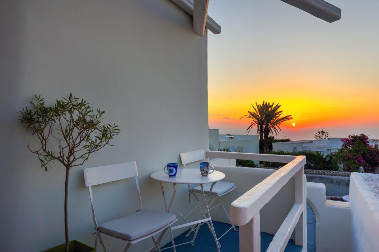 Christina'S Cave House Villa Фира Екстериор снимка