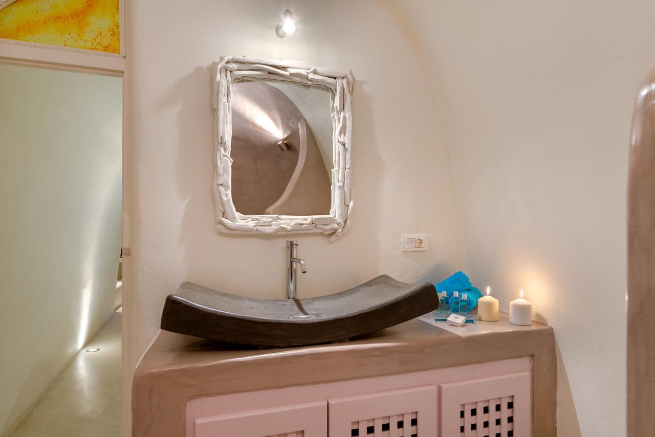 Christina'S Cave House Villa Фира Екстериор снимка