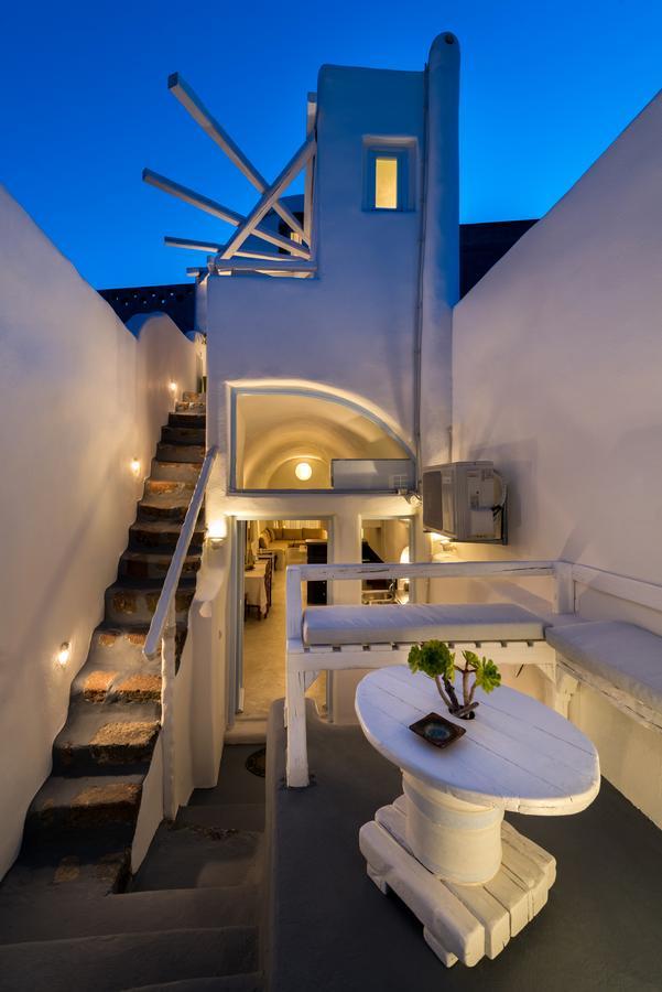 Christina'S Cave House Villa Фира Екстериор снимка