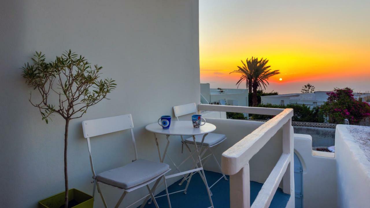 Christina'S Cave House Villa Фира Екстериор снимка