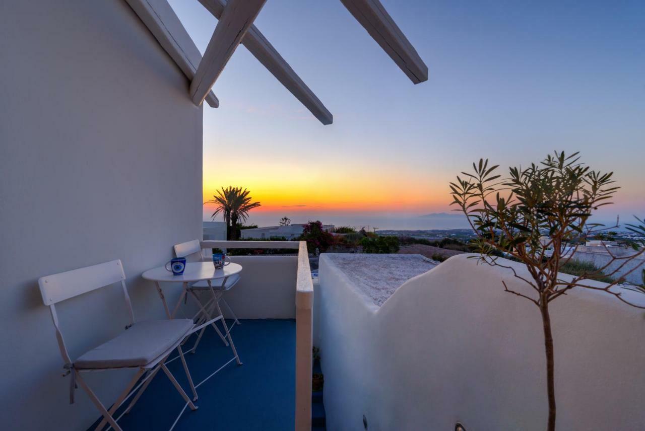 Christina'S Cave House Villa Фира Екстериор снимка